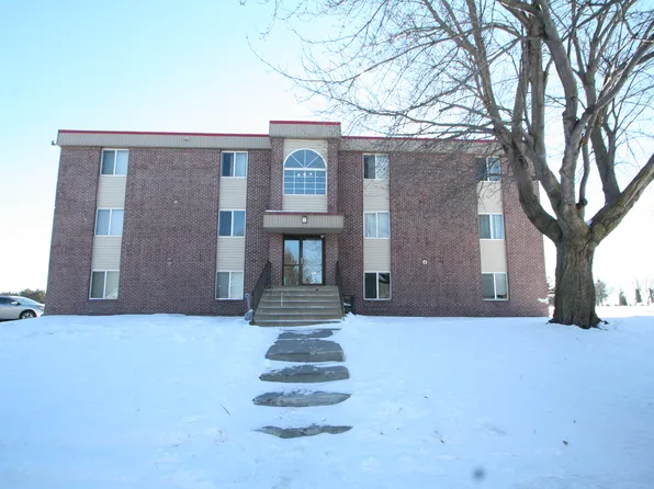 302 6th St SW #304, Kasson, MN 55944