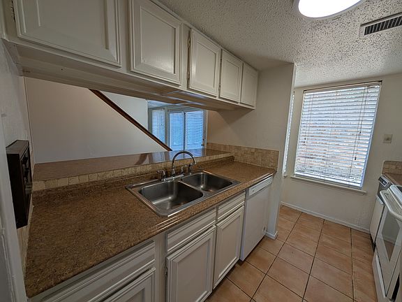 5th image of 8560 Park Ln APT 70