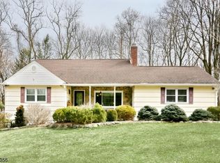 59 Long Hill Rd, Oakland, NJ 07436