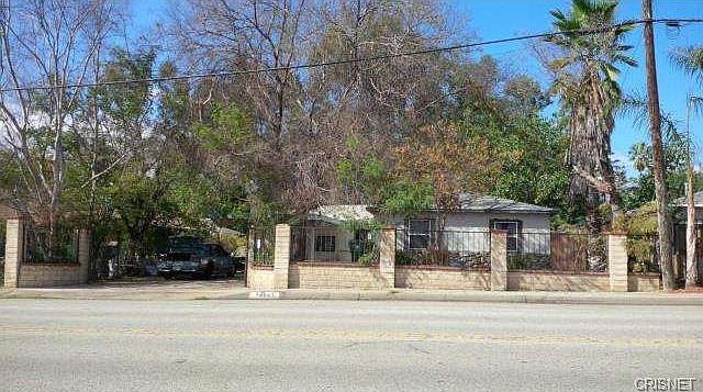 1st image of 14661 Chatsworth Dr