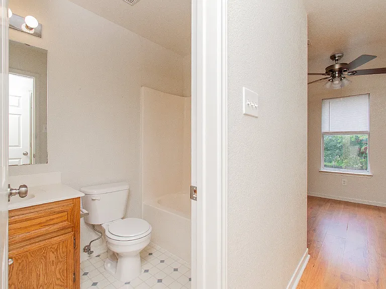 405 Deloris Dr — Photo 11