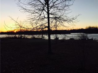 1390 Lakeshore Dr, Beechgrove, TN 37018