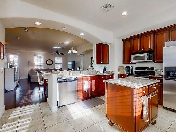 4th image of 1662 Prospect Ave