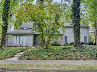 2001 Halyard Ln, Reston, VA 20191