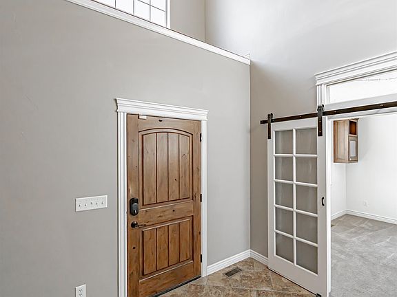 3rd image of 1801 Delaware Ct