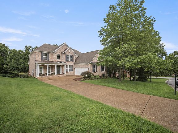 2nd image of 1487 Red Oak Dr
