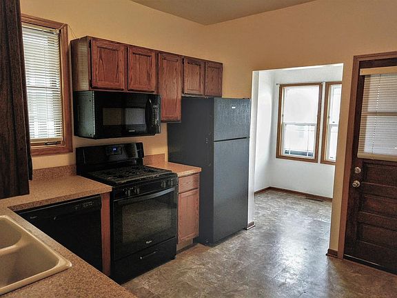 2nd image of 2440 W Warner Ave Floor 1