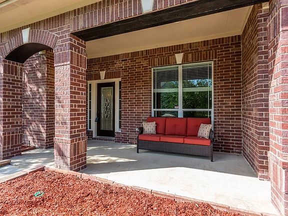 4th image of 705 Rock Midden Ln