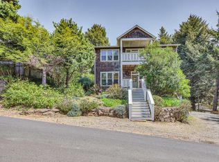5310 NE Port Ln, Lincoln City, OR
