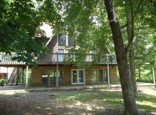 165 Oak Crest Dr, Jamestown, TN 38556