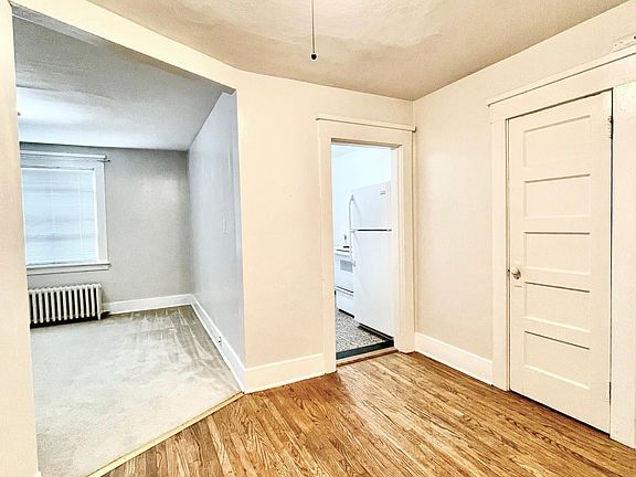 4th image of 901 N M St APT 7