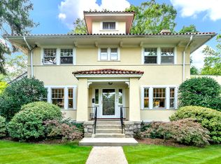422 Washington Ave, Pelham, NY 10803