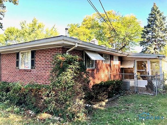 2nd image of 1131 Brookside Dr