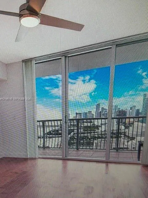 1750 N Bayshore Dr #2410