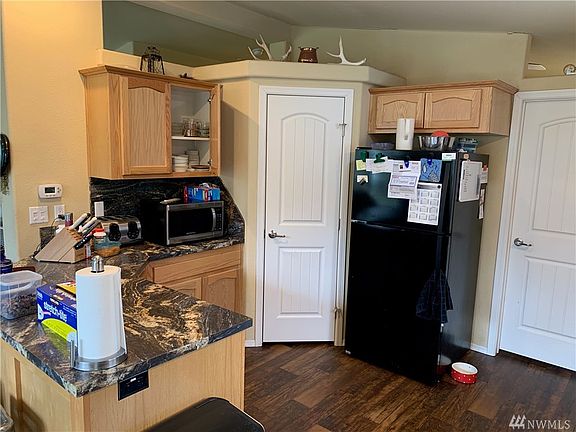 5th image of 3351 NE 202nd St