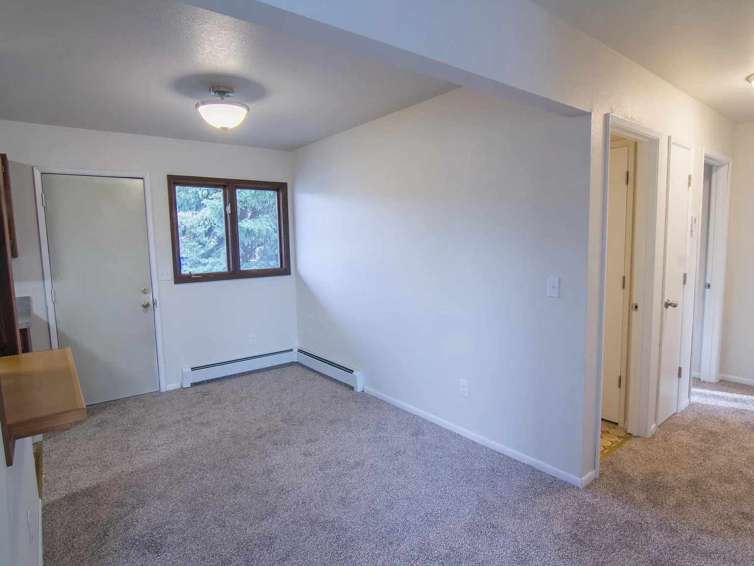 423 Oklahoma St — Photo 3