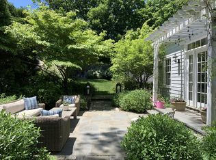 110 Park Ave, Greenwich, CT 06830