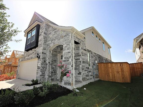 3rd image of 635 Pheasant Hill Ln