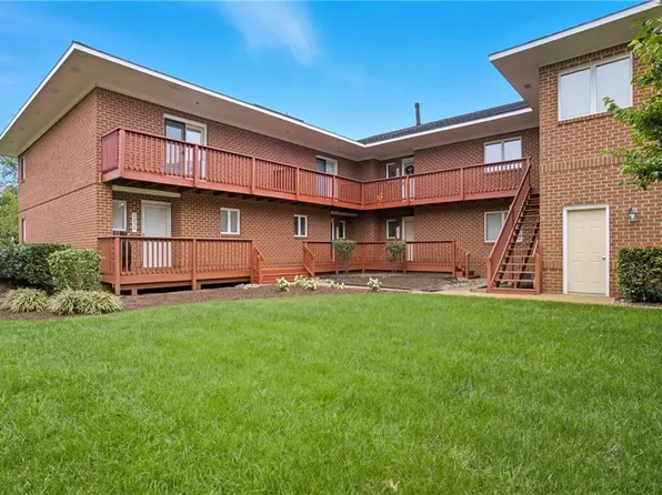 1226 Foursome Ln, Virginia Beach, VA 23455