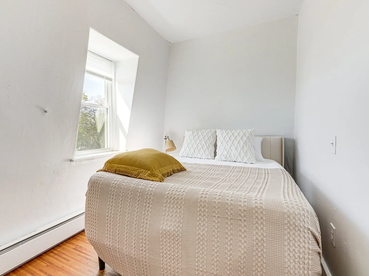 1 bed, $3,000 — Photo 2