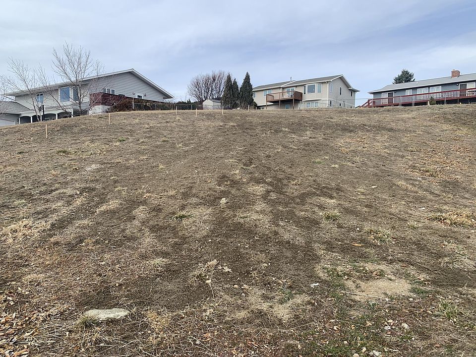 1st image of 213 29th Ave NE