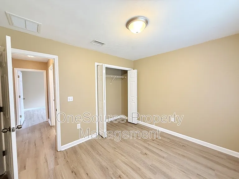 111 N Charles Willis Dr — Photo 18