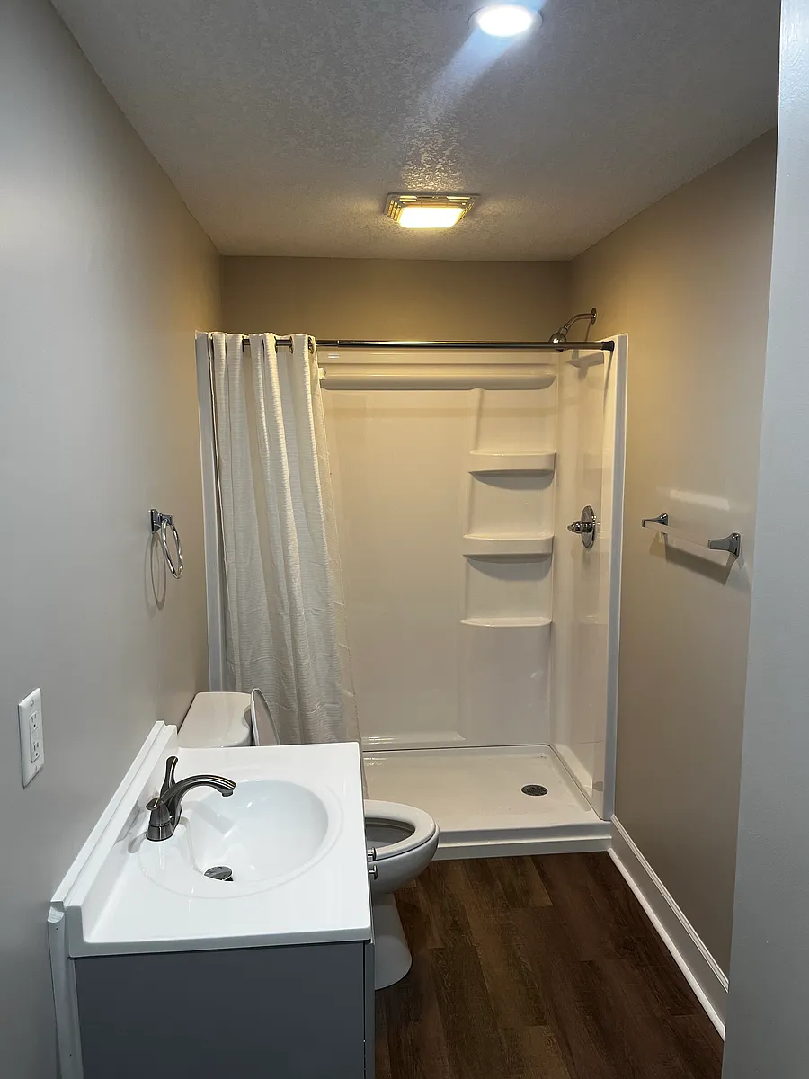 Building Photo - 5395 Bucyrus St #2