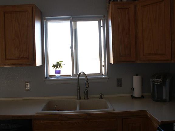 5th image of 598 S Watermelon Dr