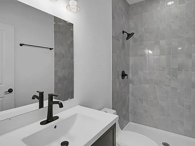 1602 Mitchell Ave — Photo 16