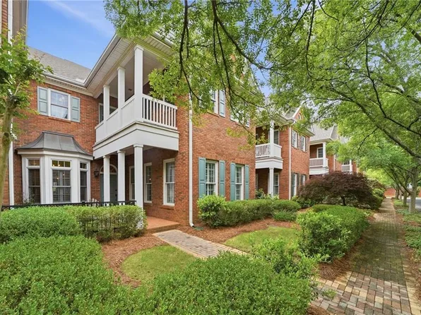 8420 Parker Pl, Roswell, GA 30076