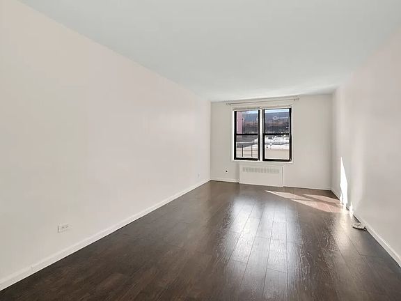 4th image of 9040 Fort Hamilton Pkwy APT 3L