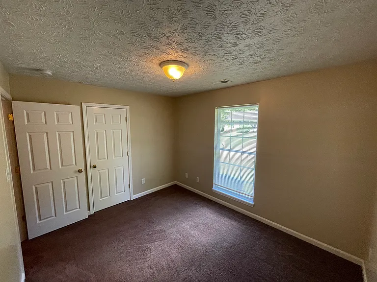 10824 Charlene Dr — Photo 15