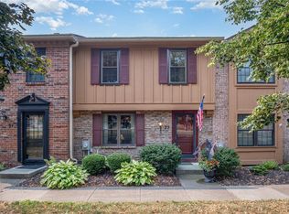 33 Georgetown Ln, Fairport, NY 14450