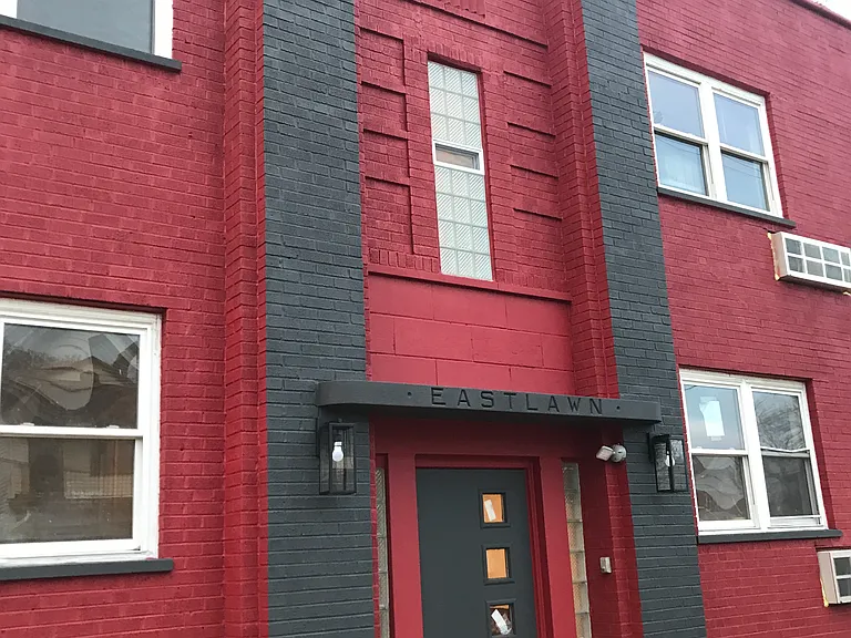 2111 Lawn Ave #9 — Photo 2
