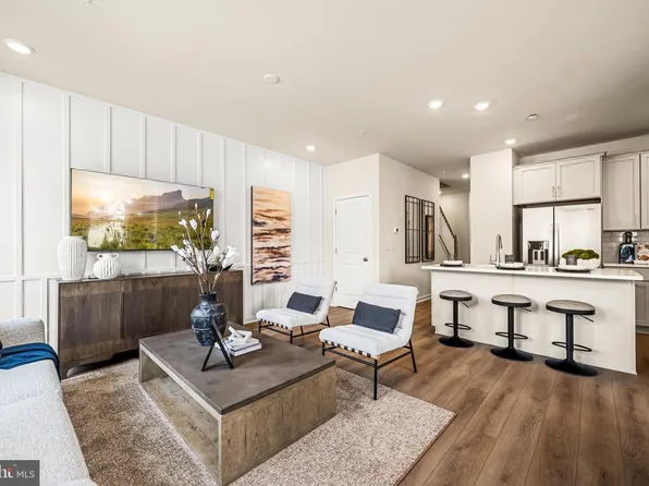 233 Talucci Dr, Downingtown, PA 19335