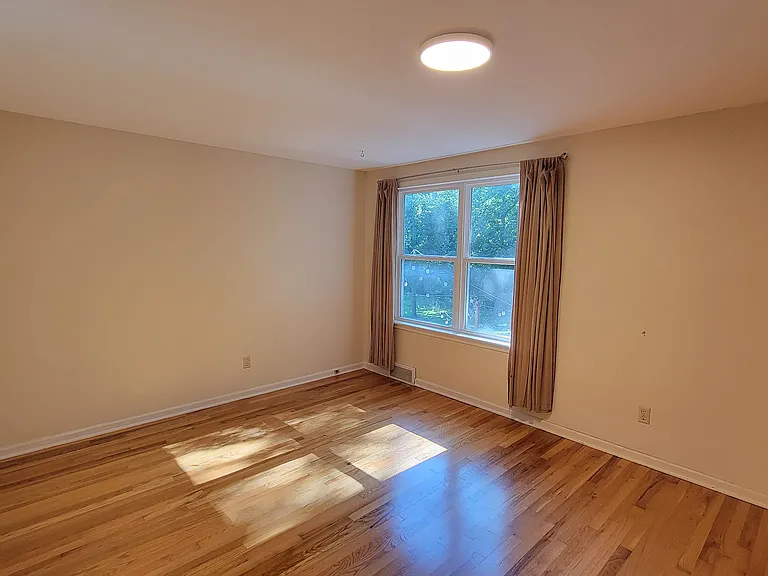 9731 Roe Ave — Photo 24