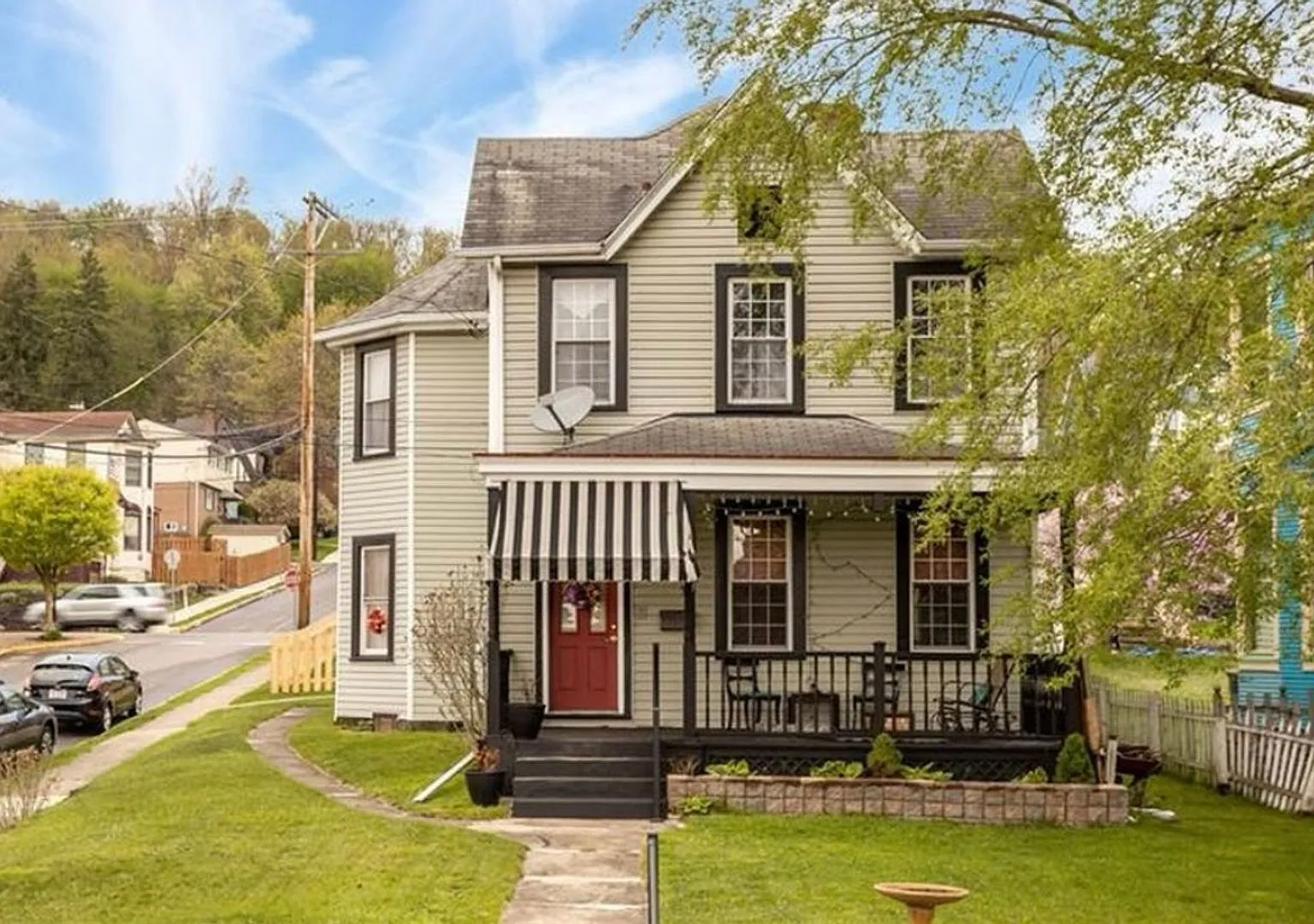 Stylish Victorian Home! — Photo 1