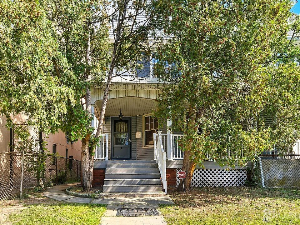 1st image of 68 Danforth Ave