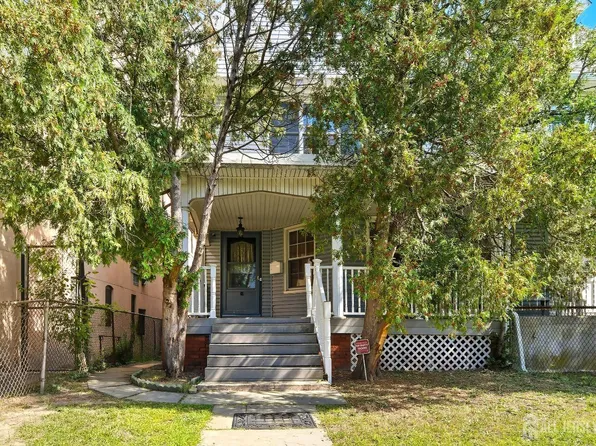 68 Danforth Ave, Jersey City, NJ 07305