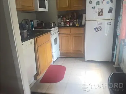 Rented by Oxford Property Group | media 61