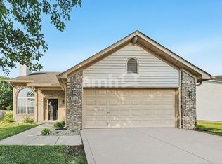 6526 Sparrowood Dr, Indianapolis, IN 46236
