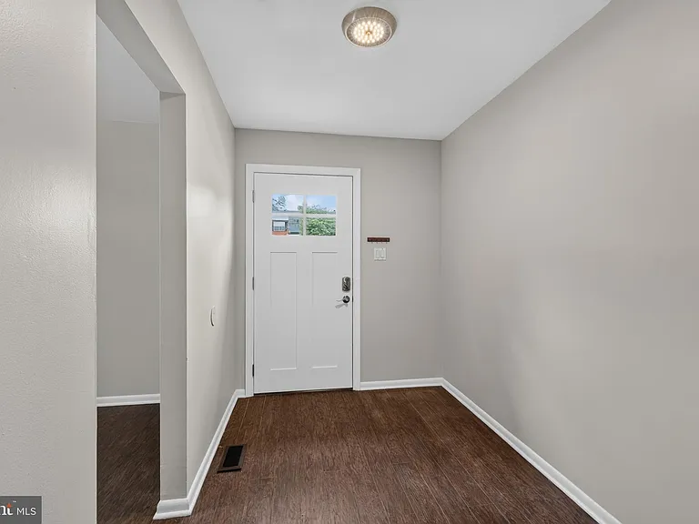 15063 Cherrydale Dr — Photo 2