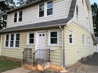 28 Morton Ave, Hempstead, NY 11550