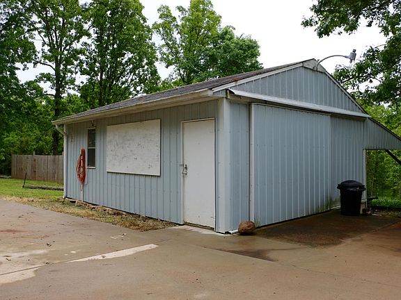5th image of 2080 County Road 1990