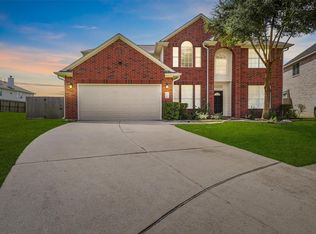 2322 Meadow Briar Dr, Sugar Land, TX 77498