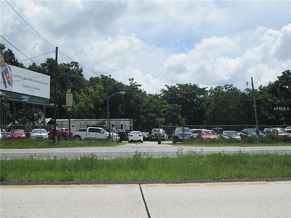 2nd image of 4275 N Orange Blossom Trl