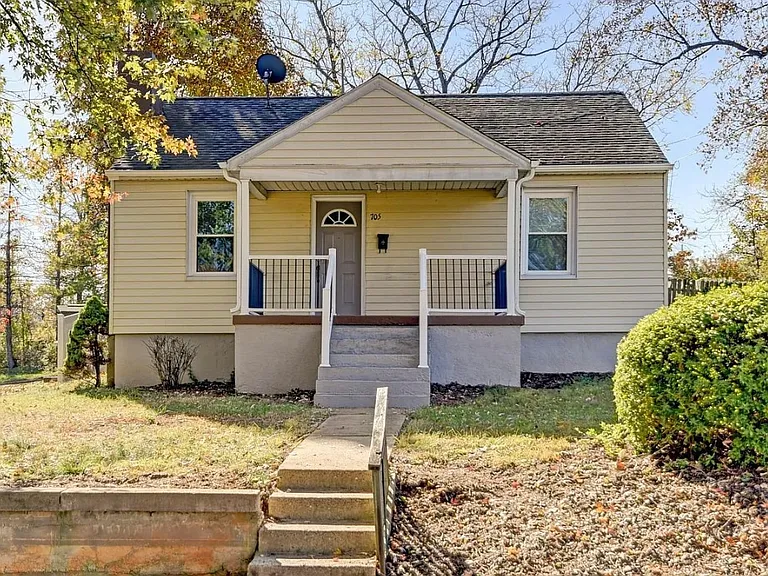 705 Rockbridge Ave — Photo 1