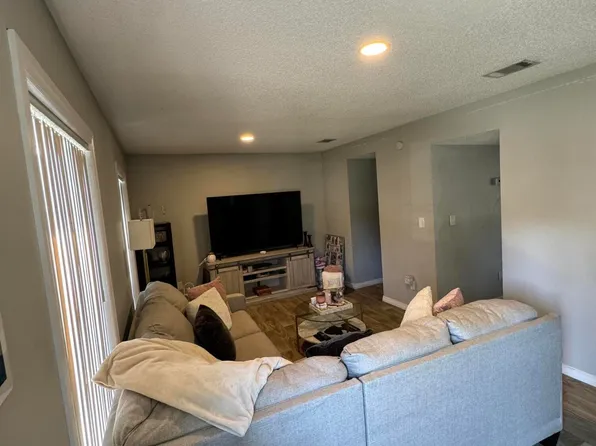 11411 BEDFORD OAKS Drive, Jacksonville, FL 32225