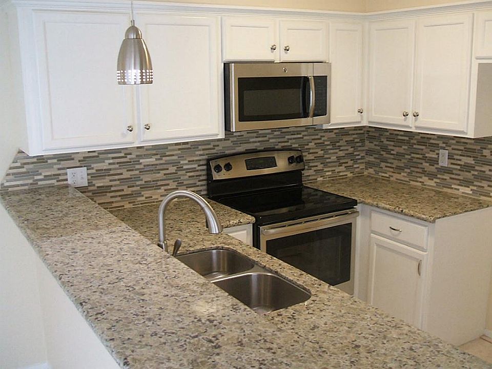 1st image of 11632 Lakeside Park Dr