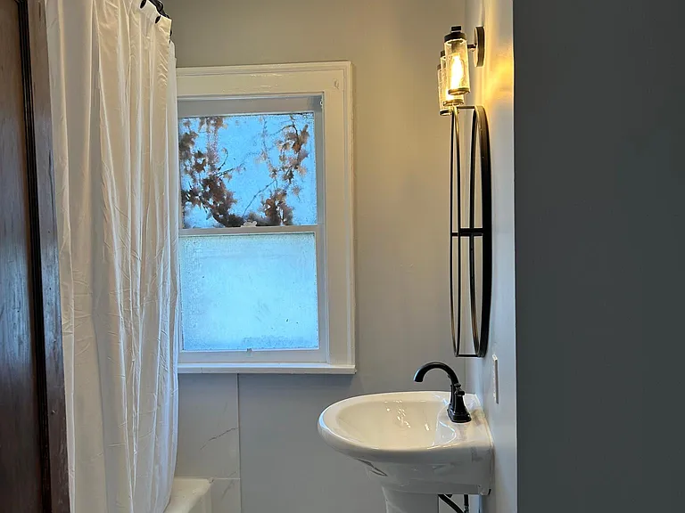 2052 Wascana Ave #1 — Photo 1